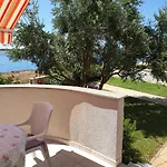 Summertime Apartment *