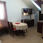 Summertime Apartment *