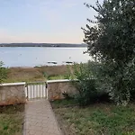 Apartment Summertime
