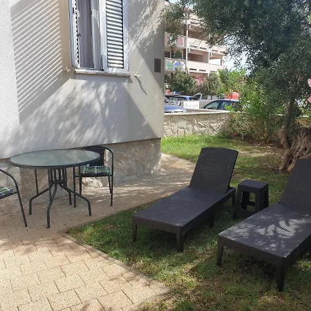 Apartment Summertime